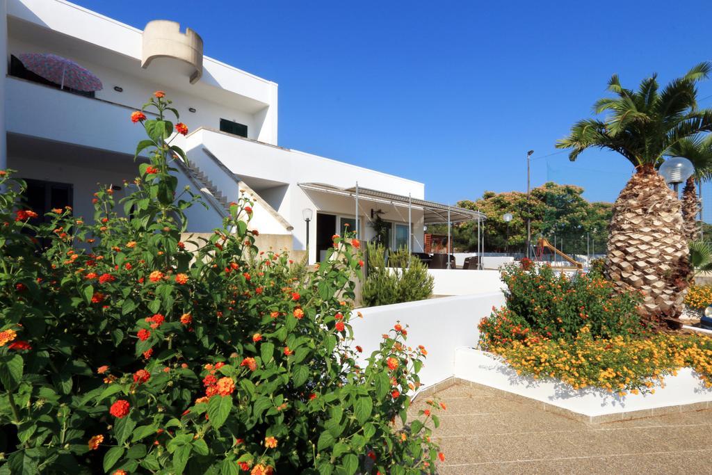 Hotel Residence Miramare Torre Vado Extérieur photo